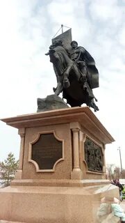 Памятник 2001 года