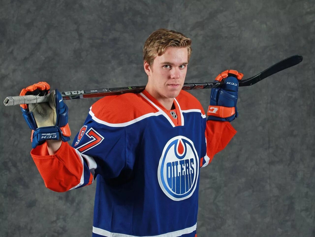Коннор макдэвид. Connor mcdavid. коннор макдэвид 2025. макдевит хоккеист. коннор макдэвид фото.