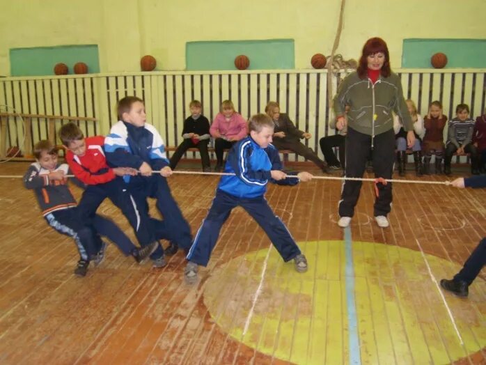 Спортивные соревнования для дошкольников. Физкультурные праздники. Спортивные соревнования 4 класс. Спортивные состязания веселые старты. Весёлые старты для детей.