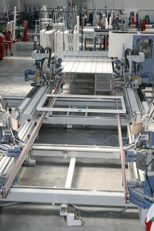 производитель пвх москва. завод окон. оконная рама пластиковая. пластиковые окна цех. завод пластиковых окон.