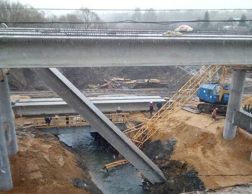 Монтаж мостов надвижкой по эстакаде. Монтаж моста. После установки моста. Автомобильный мост архангельск. Самара мост через самарку.