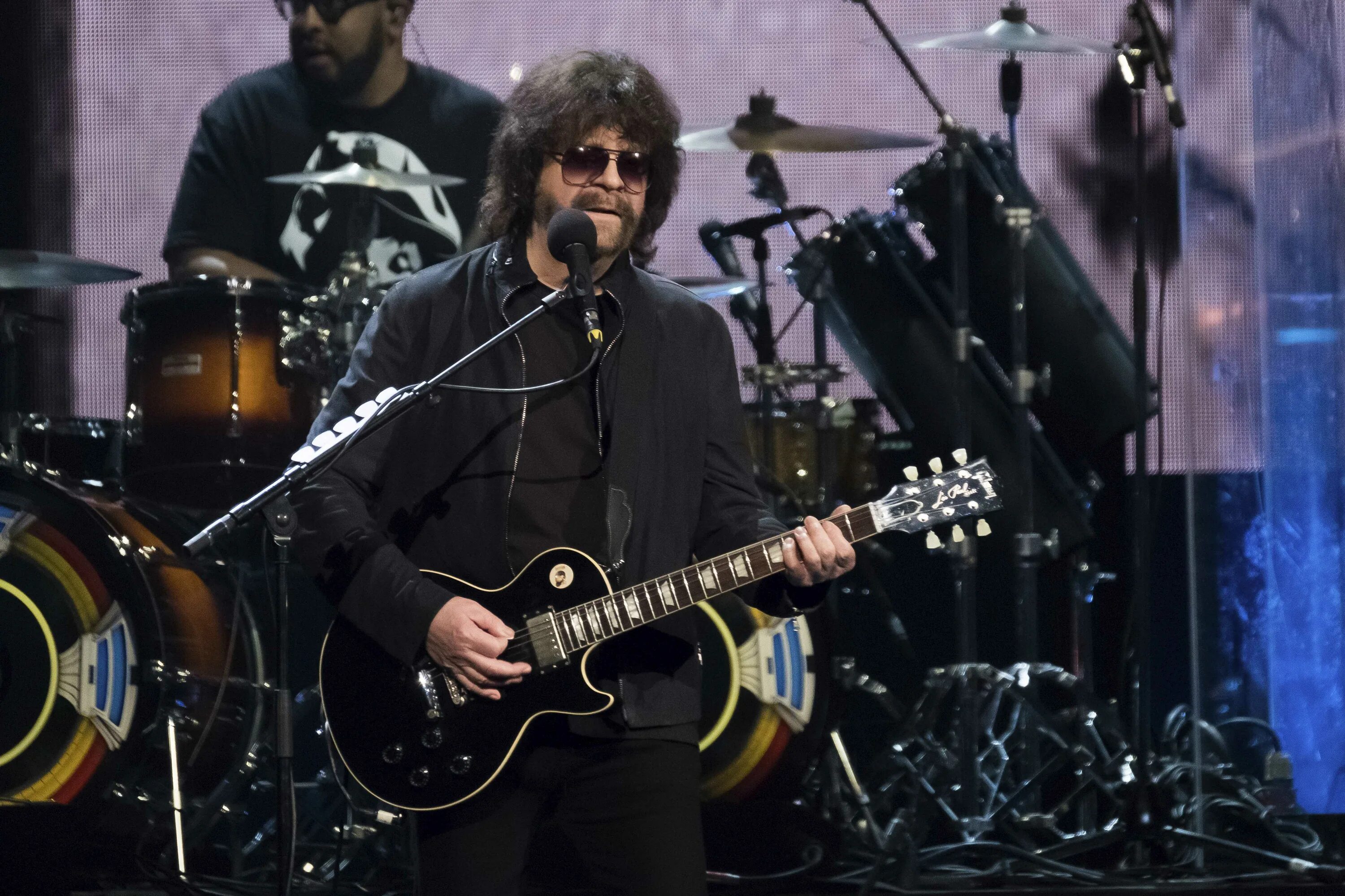 Jeff Lynne. Jeff Lynne Elo. Джефф Линн британский певец. Jeff Lynne Electric Light Orchestra. Электрический свет группа