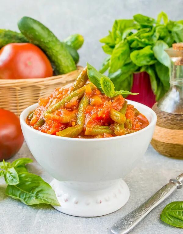 Рецепт стручковой фасоли в томате на зиму. Стручковая фасоль в томате. стручковая фасоль в томатном соусе на зиму. фасоль в томате на зиму. фасоль стручковая и морковь в томате.