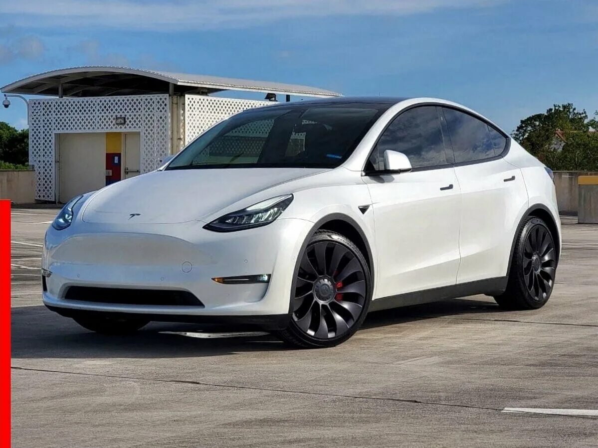 Tesla model y Performance 2022. Tesla model 3 Performance диски. Тесла модель y 2020. Tesla model y Performance белая.