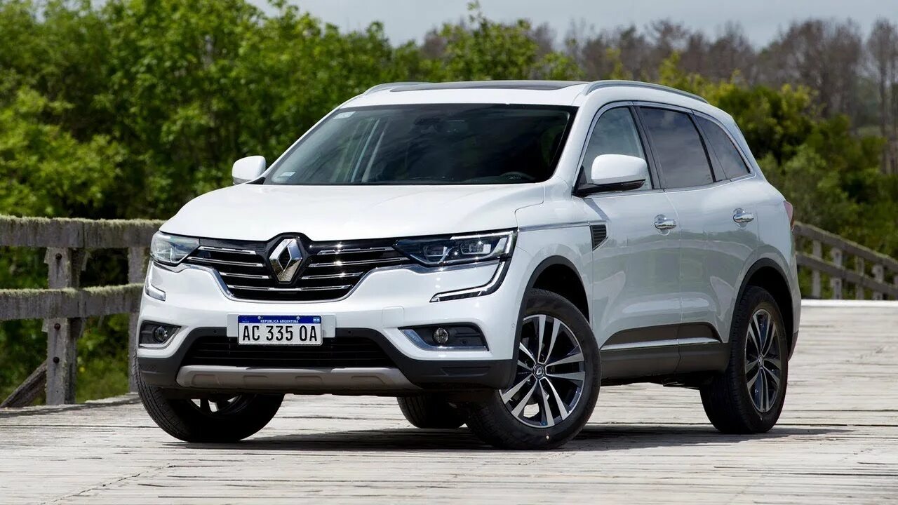 Рено 2017 год. Renault KOLEOS 2018. Renault KOLEOS 2017. Джип Рено Колеос. Рено Колеос 2.