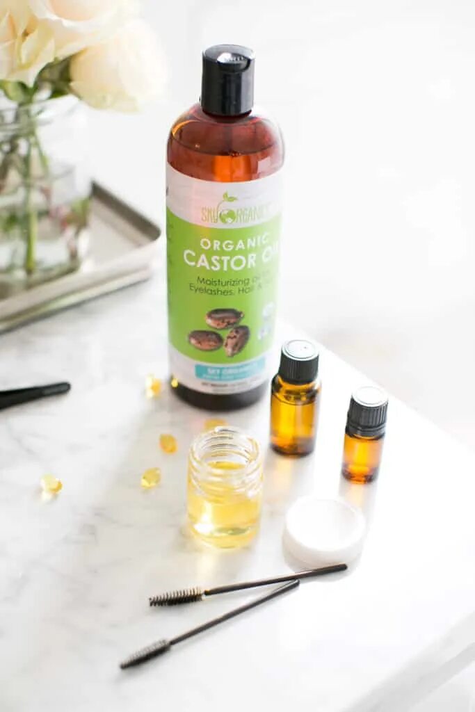 Сыворотка brow. Castor Oil для волос сыворотка. Масла и сыворотки для бровей. Сыворотка для роста и густоты волос. Масло сыворотка для лица.