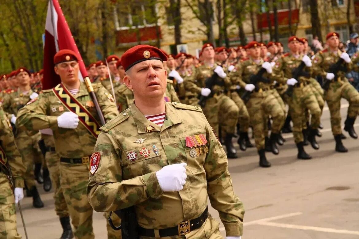 Парад дивизии ОДОН Дзержинского. ОДОН Балашиха дивизия Дзержинского. Парад дивизия Дзержинского красная площадь. ОДОН на параде 9 мая.