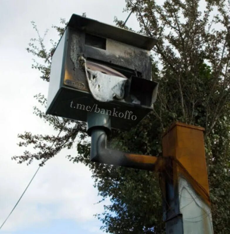 камера видеофиксации нарушений. камера уничтожения. вандализм видеонаблюдения. монтаж купольной камеры видеонаблюдения. камера уничтожения.