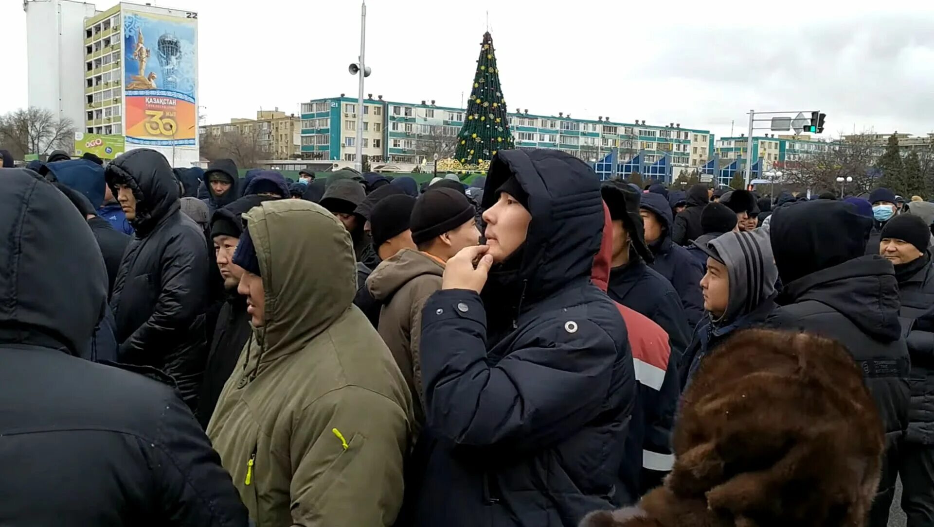 Митинги в Казахстане 2022. Массовые протесты в Казахстане. Революция в Казахстане. Митинги Казахстан люди.