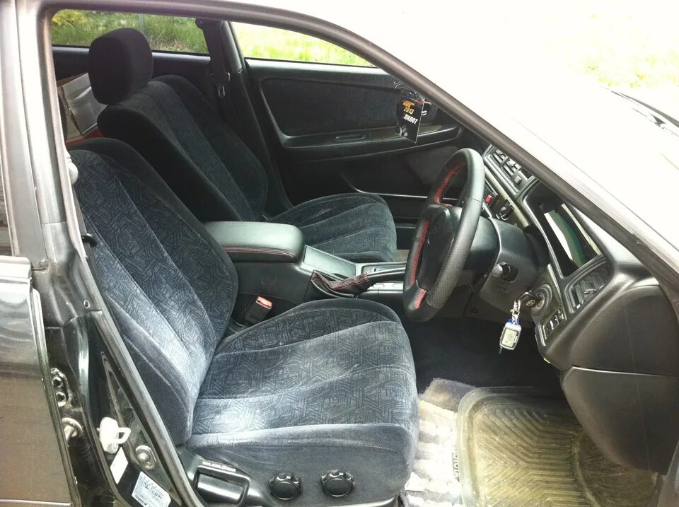 Замена салона тойота. Aristo jzs147. Тойота чайзер 90 салон. Тойота чайзер 100 салон. Салон турик 100 чайзер.