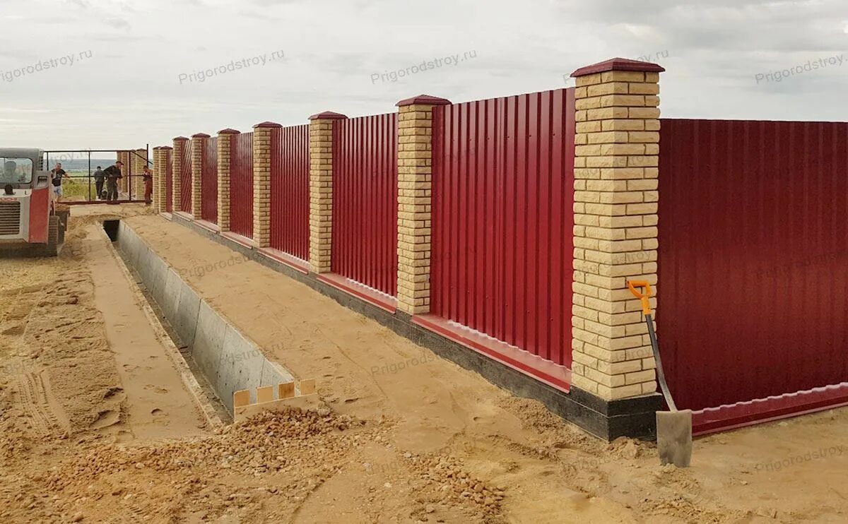 профлист забор фундамент. угол забора из профнастила. заборы из профнастила заборград. забор профнастил с фундаментом.