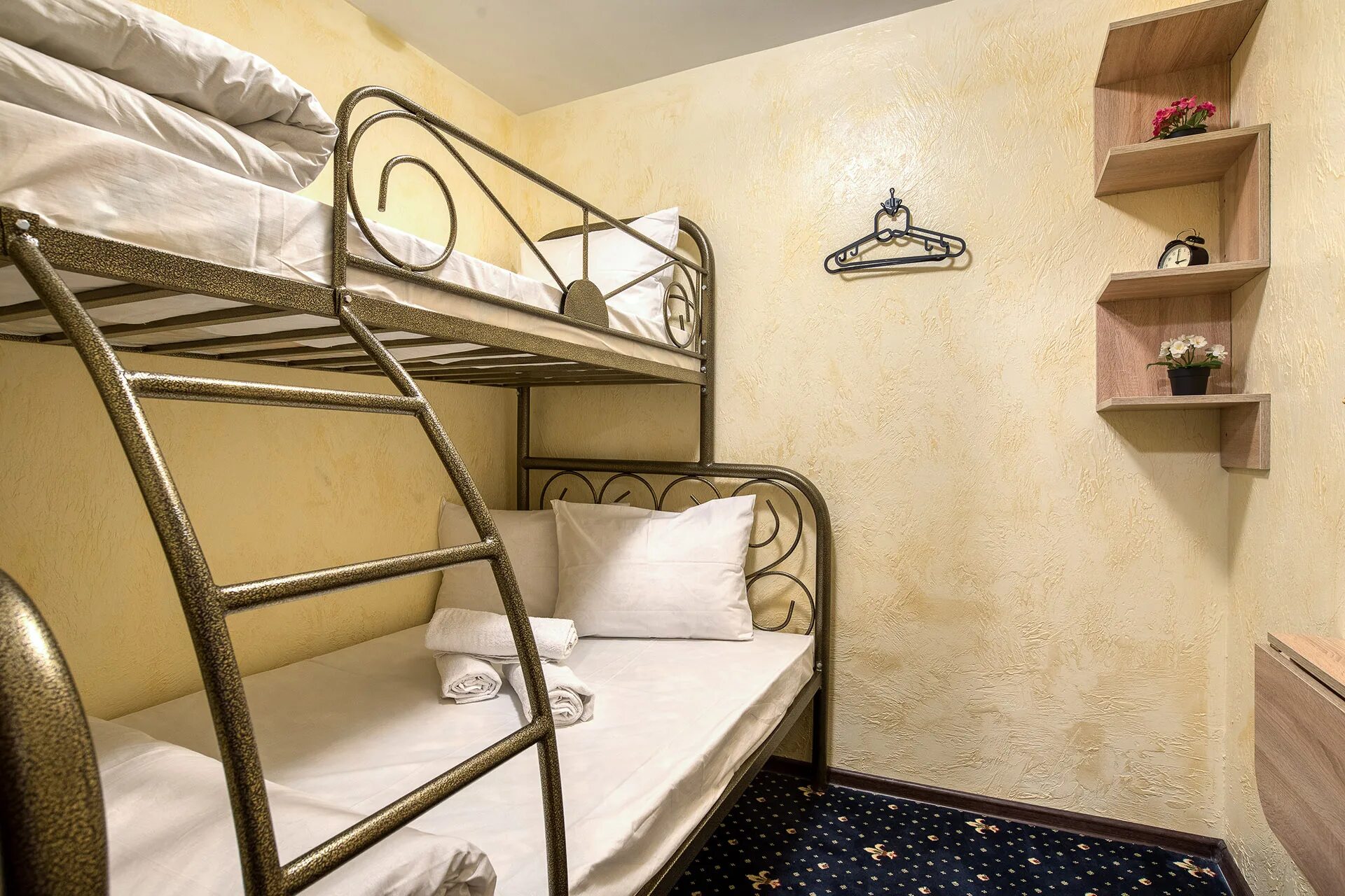 Хостел винтерфелл. Отель винтерфелл на арбате. Хостел винтерфелл москва. Отель винтерфелл москва на арбате. Винтерфелл на павелецкой дербеневская ул 5а москва.