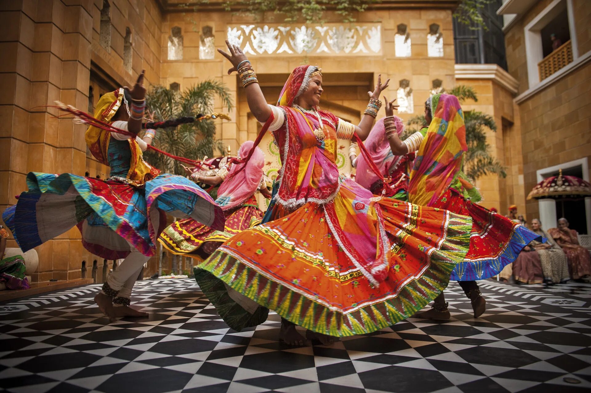 Раджастан Индия. Раджастан женщины. Национальный танец Индии. Инди культура.
