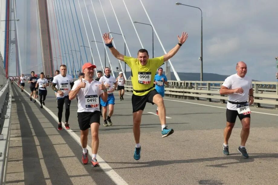 Strength-training For Long-distance Runners - Blog - HealthifyMe