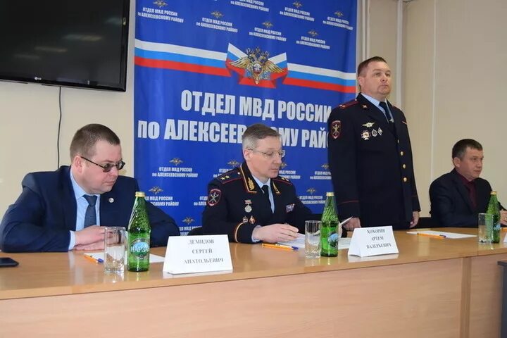 Начальник полиции нурлатского района. Полиция менделеевск. Мвд актанышского района. Омвд буинск татарстан. России по нурлатскому району.