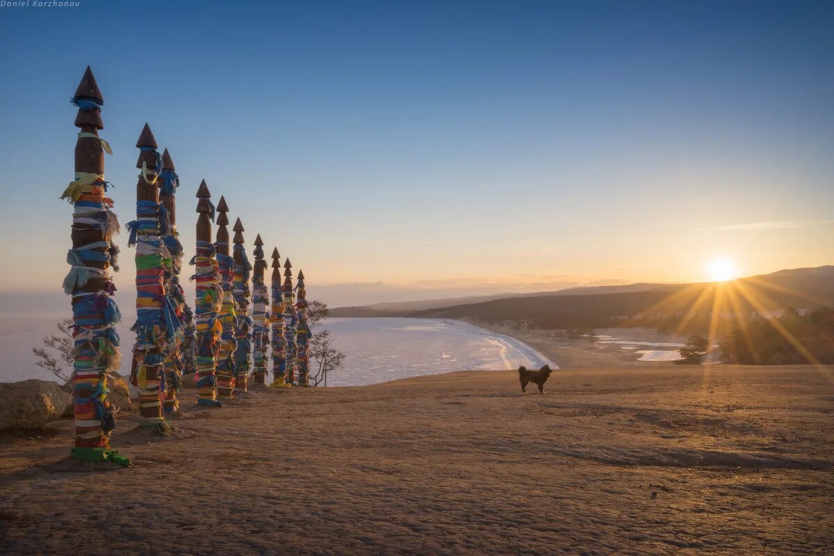 Байкал репортаж. Семьей убираемся на байкале. Байкал репортаж. Байкал репортаж. Пикник на берегу байкала.