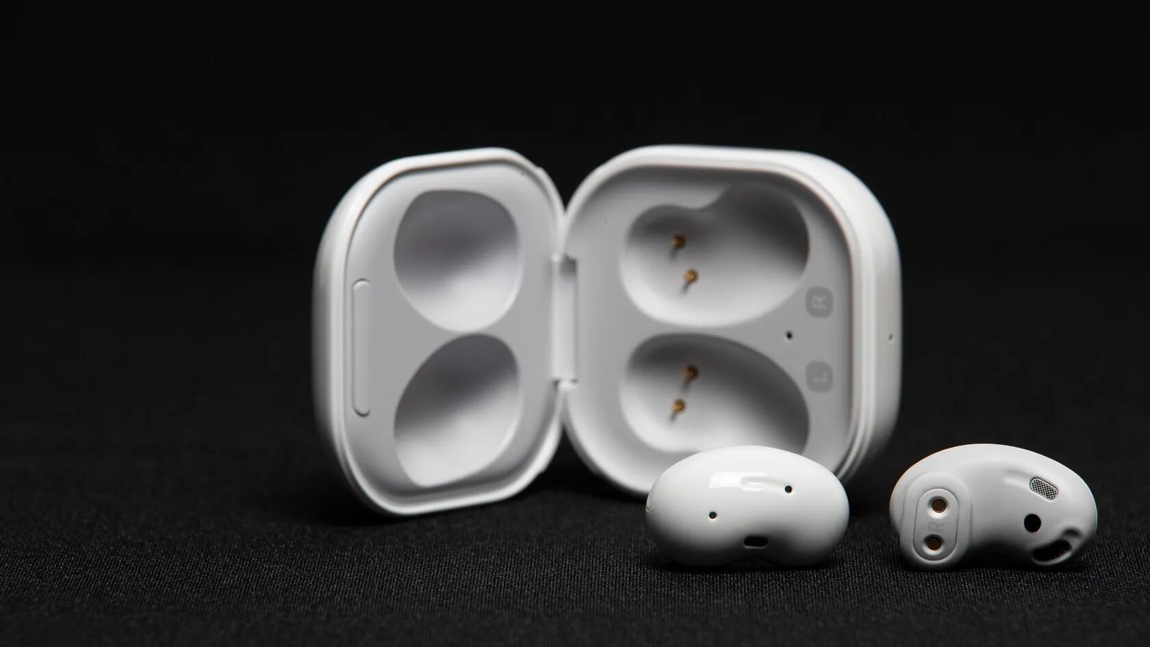 Tws galaxy buds. Samsung Galaxy Buds Live 2. Беспроводные наушники Samsung Galaxy Buds Live. Samsung Buds 2 Live наушники. Samsung Galaxy Buds 2 Pro.