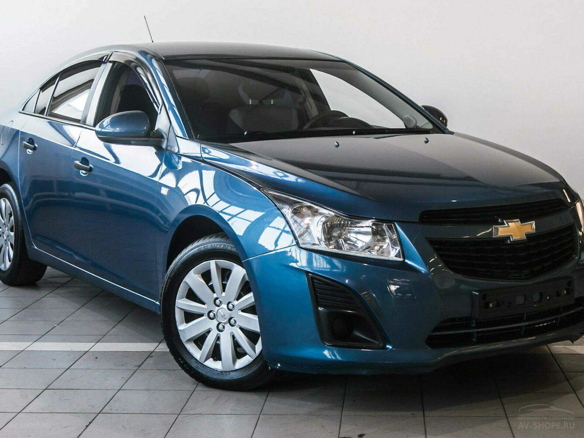 Бо круз. Chevrolet Cruze 2013 1.8. Cruze 2013. Шевроле Круз 2013. Круз машина Шевроле 2013.