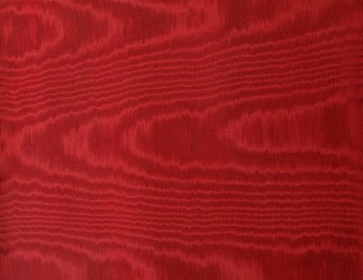 Moire ткань. Атлас или муар 4 буквы. Ral 9006 муар. Ткань муар шелк. Шелк муар.