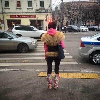 Следовать нелепый