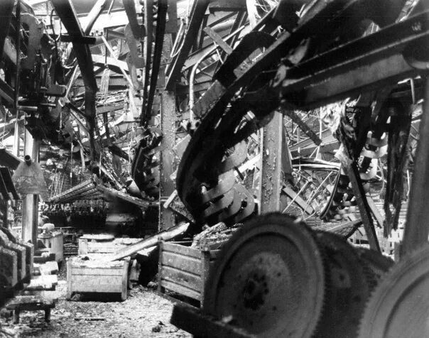 Пожар на заводе камаз 1993. Пожар 1993 года камаз. Пожар на заводе камаз 1993. Пожар на заводе камаз 1993. Пожар на заводе камаз 1993.