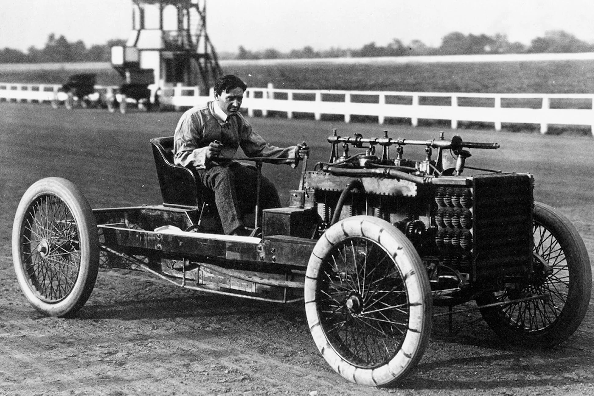 Видео 1 автомобиля. Ford model t 1908 и 1927.