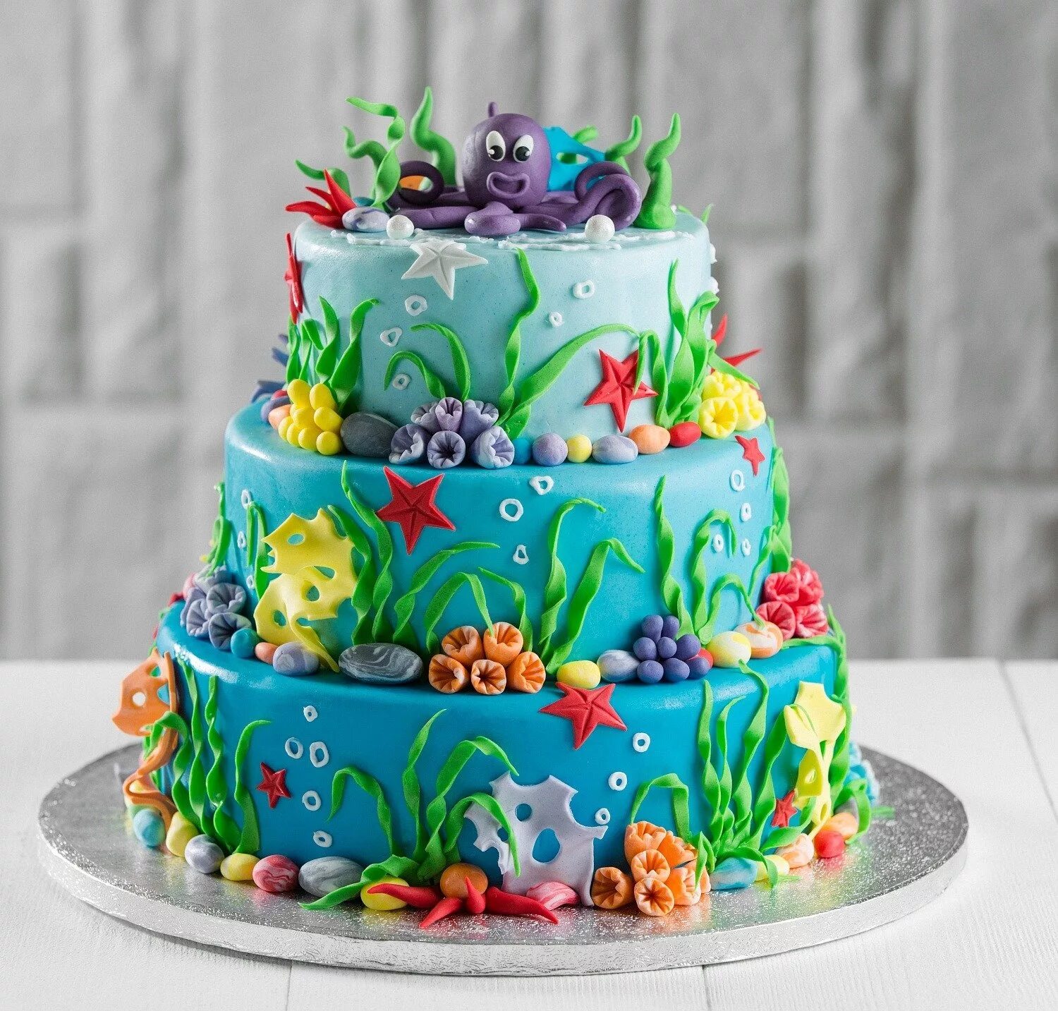 торты для детей. торт для мальчика. праздничный торт. красивые торты на день рождения. красивый яркий торт.