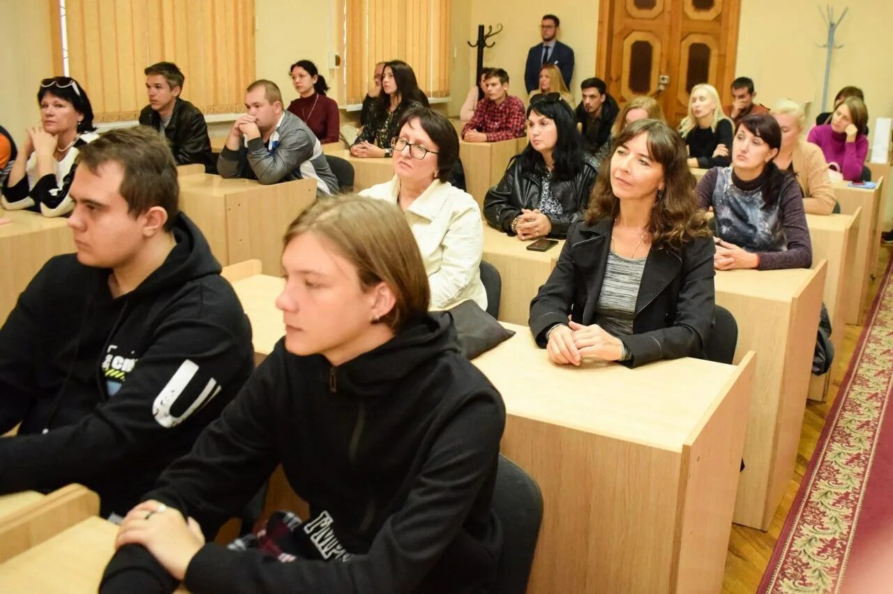 Мгу мелитополь. Геофак МГУ Мелитополь. Ректор МГУ Мелитополь. МГУ студенты.