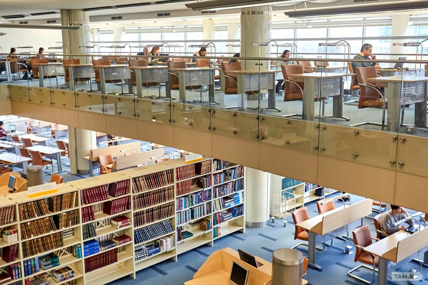 белорусская национальная библиотека внутри. национальная библиотека минск внутри. национальная библиотека беларуси читальный зал. национальная библиотека белоруссии внутри. национальная библиотека беларуси изнутри.