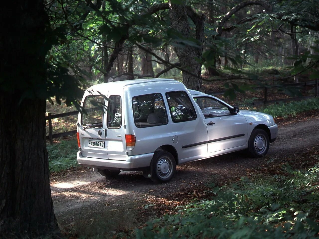 Volkswagen 1995. VW Caddy 1995. Volkswagen Caddy 2 поколение. Volkswagen Caddy 1995 - 2003 года. VW Caddy 1979.