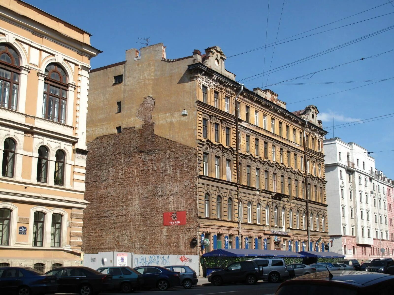Здание без стены