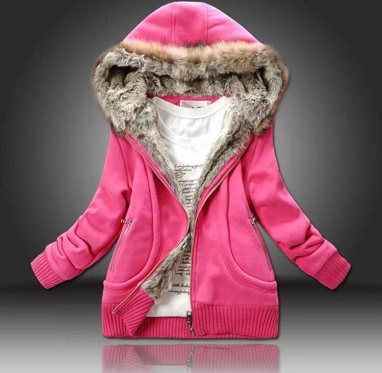 Женские теплые зимние купить. Теплая куртка. Толстовки с капюшоном женские с мехом. Девушка в зимней куртке. Куртки женские теплые.