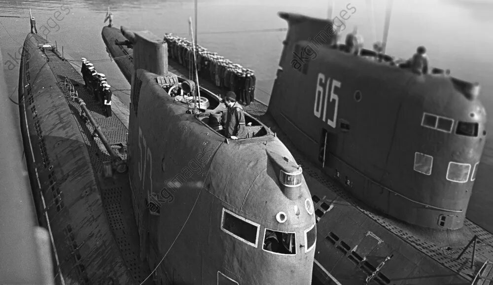 Подводная лодка проект 641. Подводная лодка пр 641 Фокстрот. Дизельная подводная лодка 641. Подводная лодка Буки 641. Пл 46