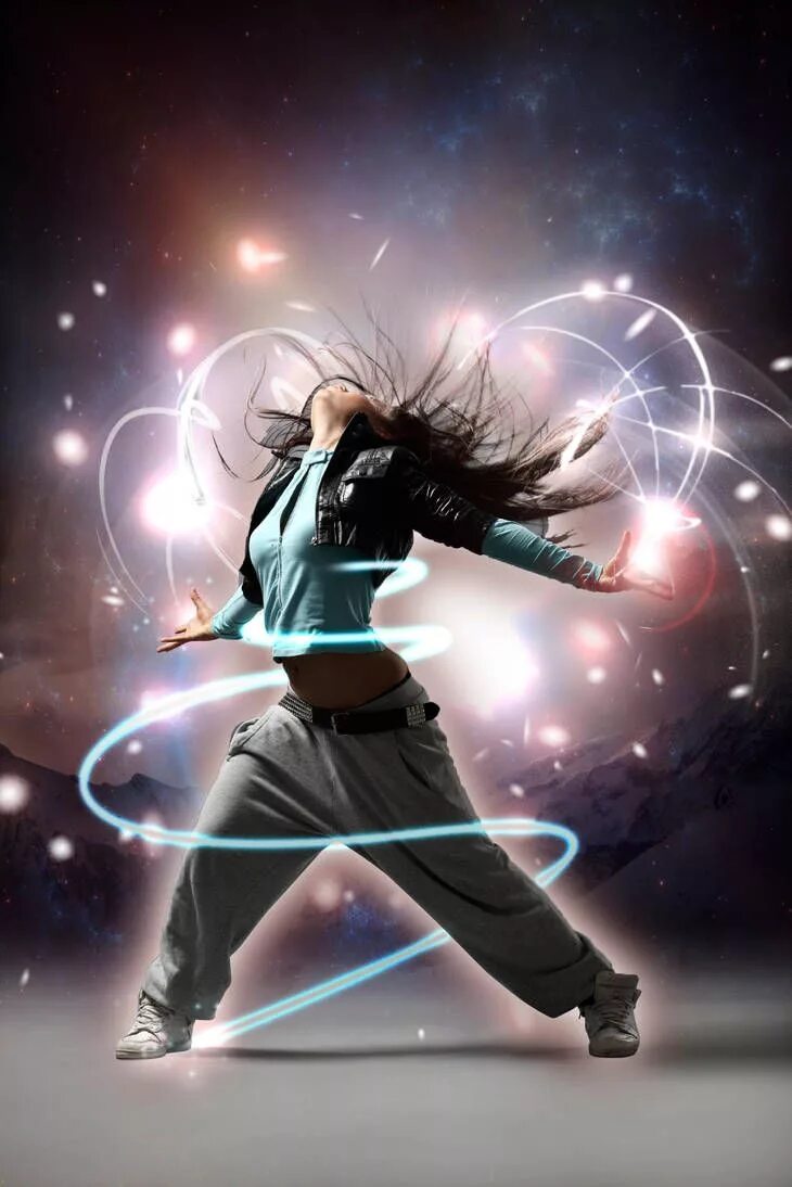 Брейк данс. Танцы хип хоп. Современные танцы. Современные танцы девушка. Танцующая девушка.