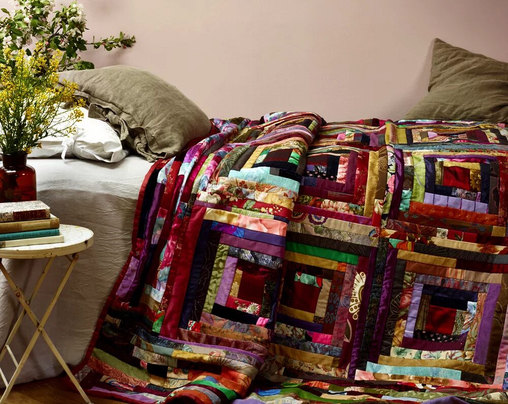 Пэчворк захватывающий быт. Дженнифер бейкер пэчворк. Лоскутные покрывала. Одеяло в стиле пэчворк. Лоскутное шитье покрывало.