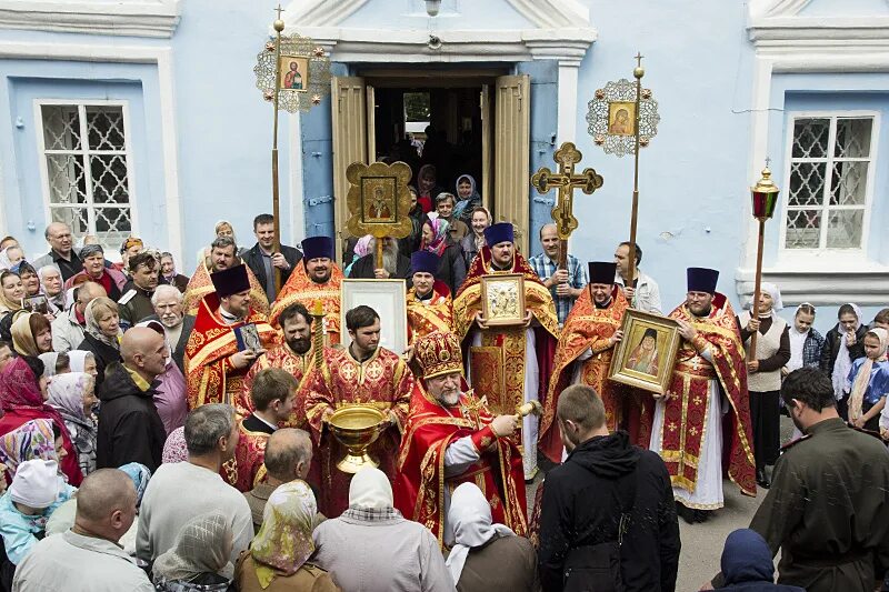 Свято никольский храм воронеж. Никольский храм Воронеж. Никольский храм Макарово прихожане. Село Никольское Воронеж.