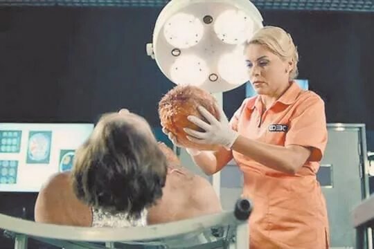 Судмедэксперт след. Сериал след патологоанатом. патологоанатом антонова сериал. патологоанатом доктор штарк сериал. фэс след патологоанатом антонова.