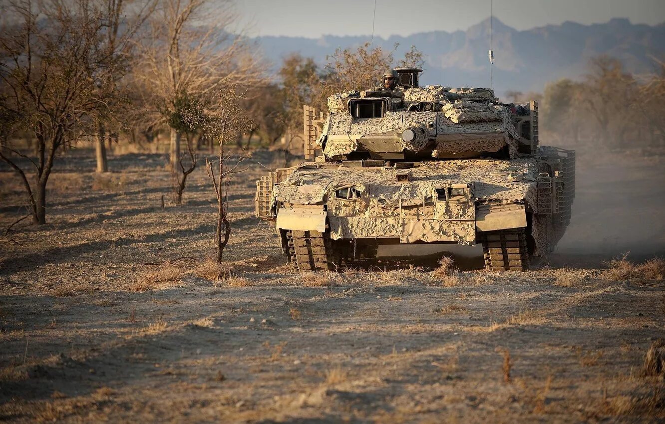 Leopard 2a5. Леопард 2а5. танк leopard 2a5. leopard 2a6 канада. леопард 2а6 в афганистане.
