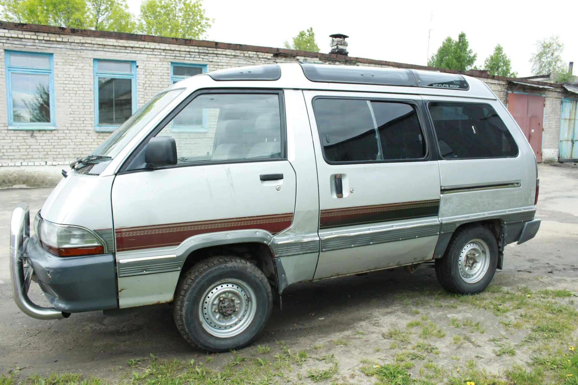 Таун айс под. Toyota Town Ace 90. Тойота Таун айс 90г. Тойота лит айс 90. Тойота Таун айс микроавтобус 90 годов.