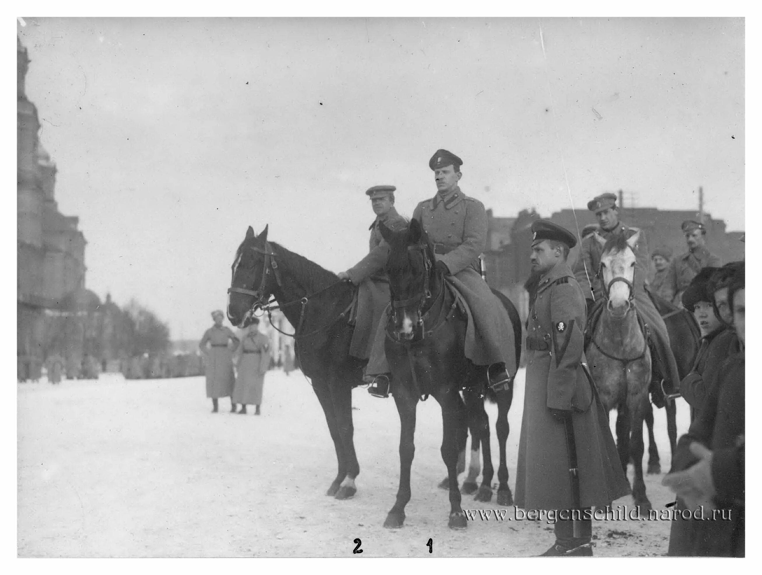 возглавлял белые войска в сибири