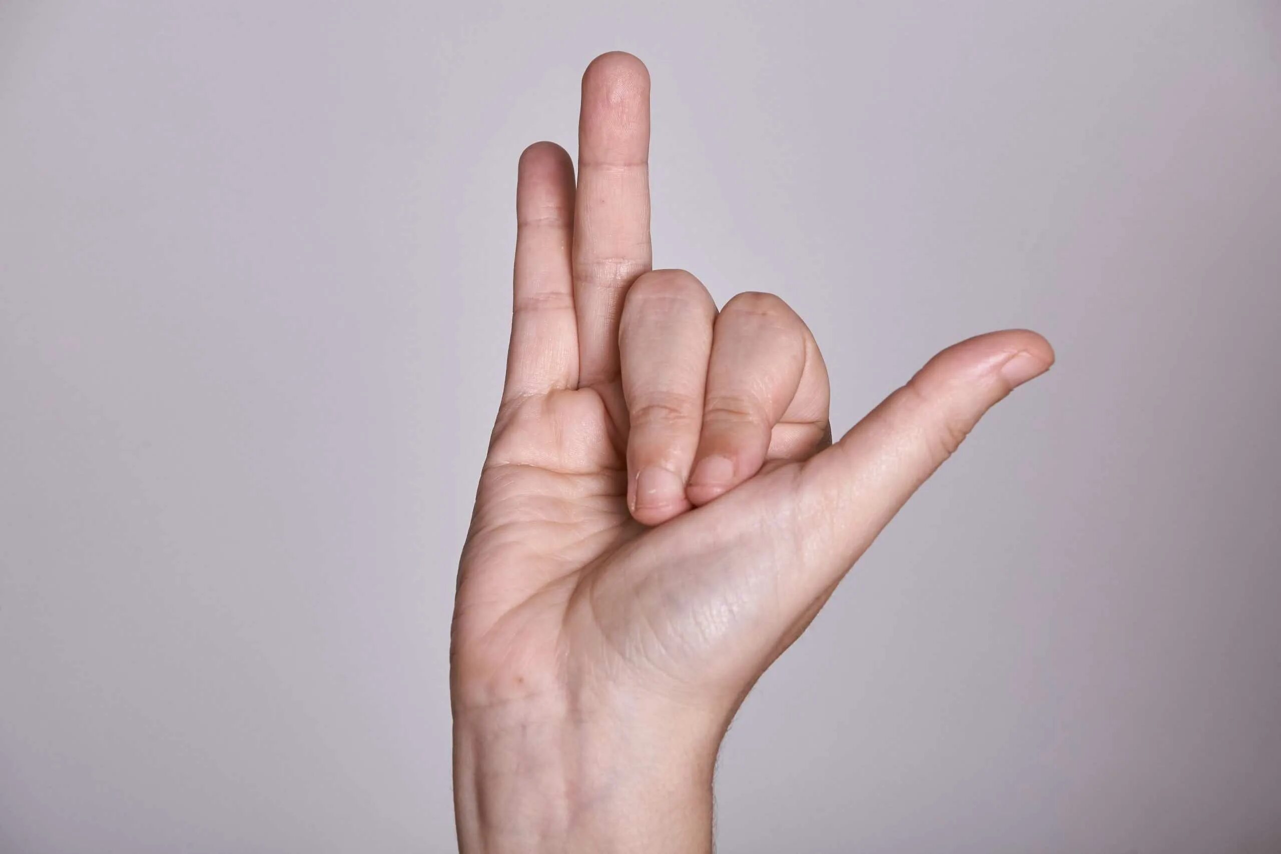 Варуна мудра мудра воды. Мудра бога богатства кубера. Мудрый ганеша. Мудра varun. Мудры йога для пальцев.