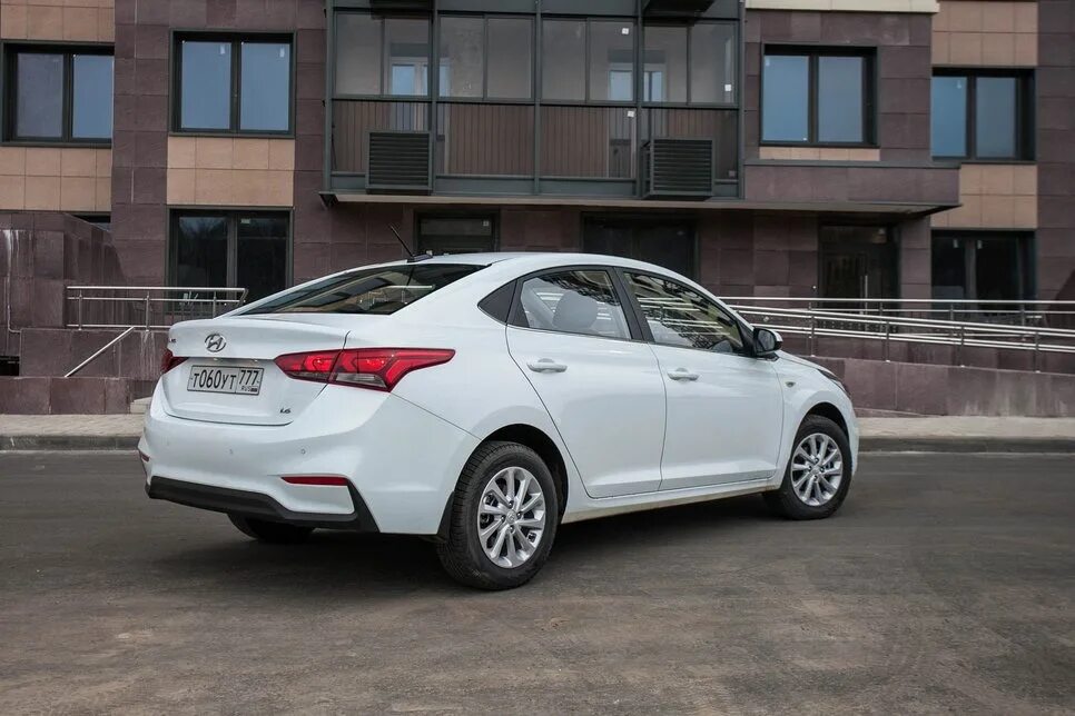 Солярис форум. Hyundai solaris liftback. hyundai solaris gt. солярис 2 сафари. хендай солярис 2025 с госномером.