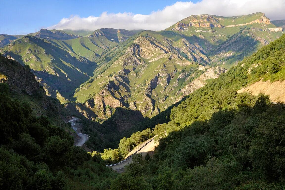 Нарзан кабардино балкария. Река Хасаут Долина Нарзанов. Долина Нарзанов Долина реки Хасаут. Долина Нарзанов Кабардино-Балкария Кисловодск. Северный Кавказ Долина Нарзанов.