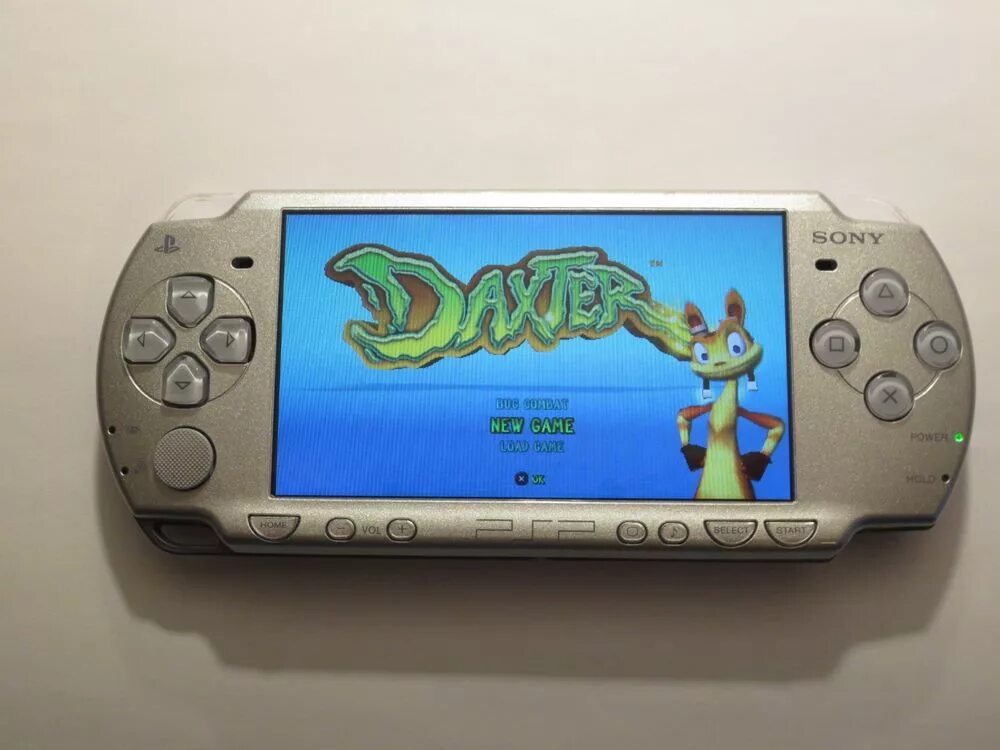 Sony PSP 1. Приставка сони 2000. Sony PSP d6. Портативная приставка ps1 PSP Nintendo. Сони псп игры