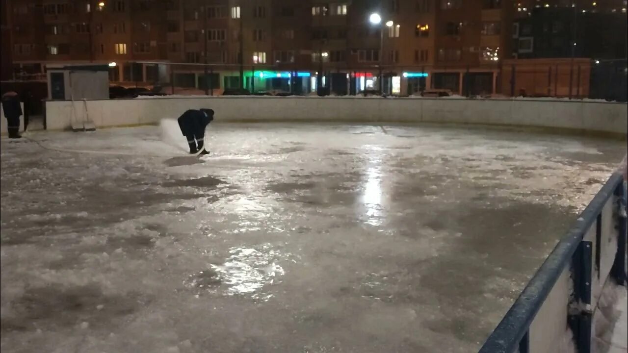 Холодная катка. Каток в Некрасовке. Холодный каток. Каток в Некрасовке на 2-Ой Вольской. Холодненькая катка.