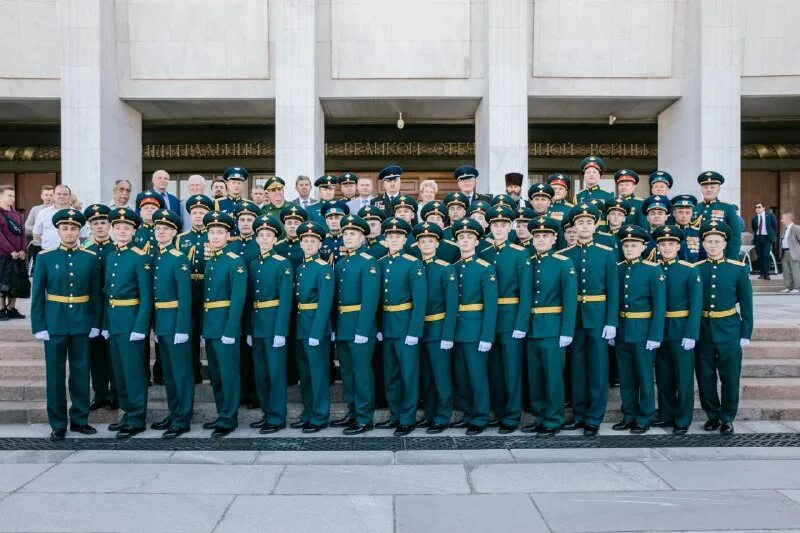 Выпуск лейтенантов 2021. Выпуск вуц. Выпуск вуц. Выпуск вуц. Парадная военная форма вдв.