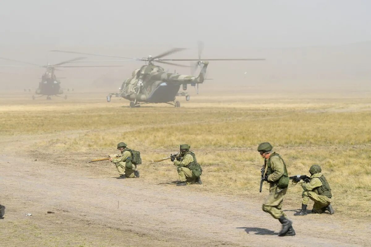 31 Бригада ВДВ Ульяновск учения. Масштабные военные учения. Учения десант. Десантно штурмовая бригада на вертолетах. 31 батальона