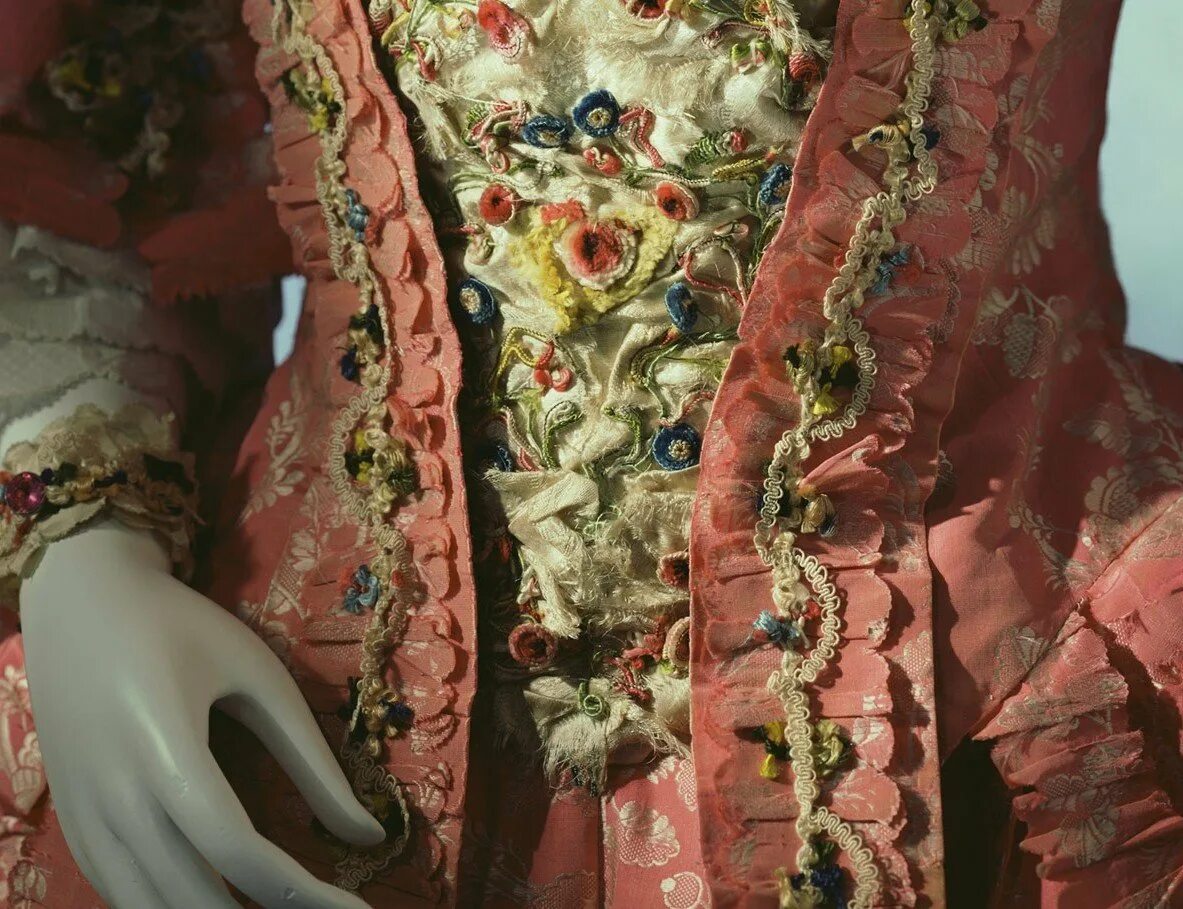 Rococo одежда