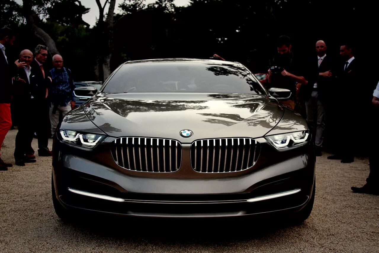 В 2015 году выпустили. BMW 7 2023. BMW m7 2022. BMW m7 новая. BMW x7 2015.