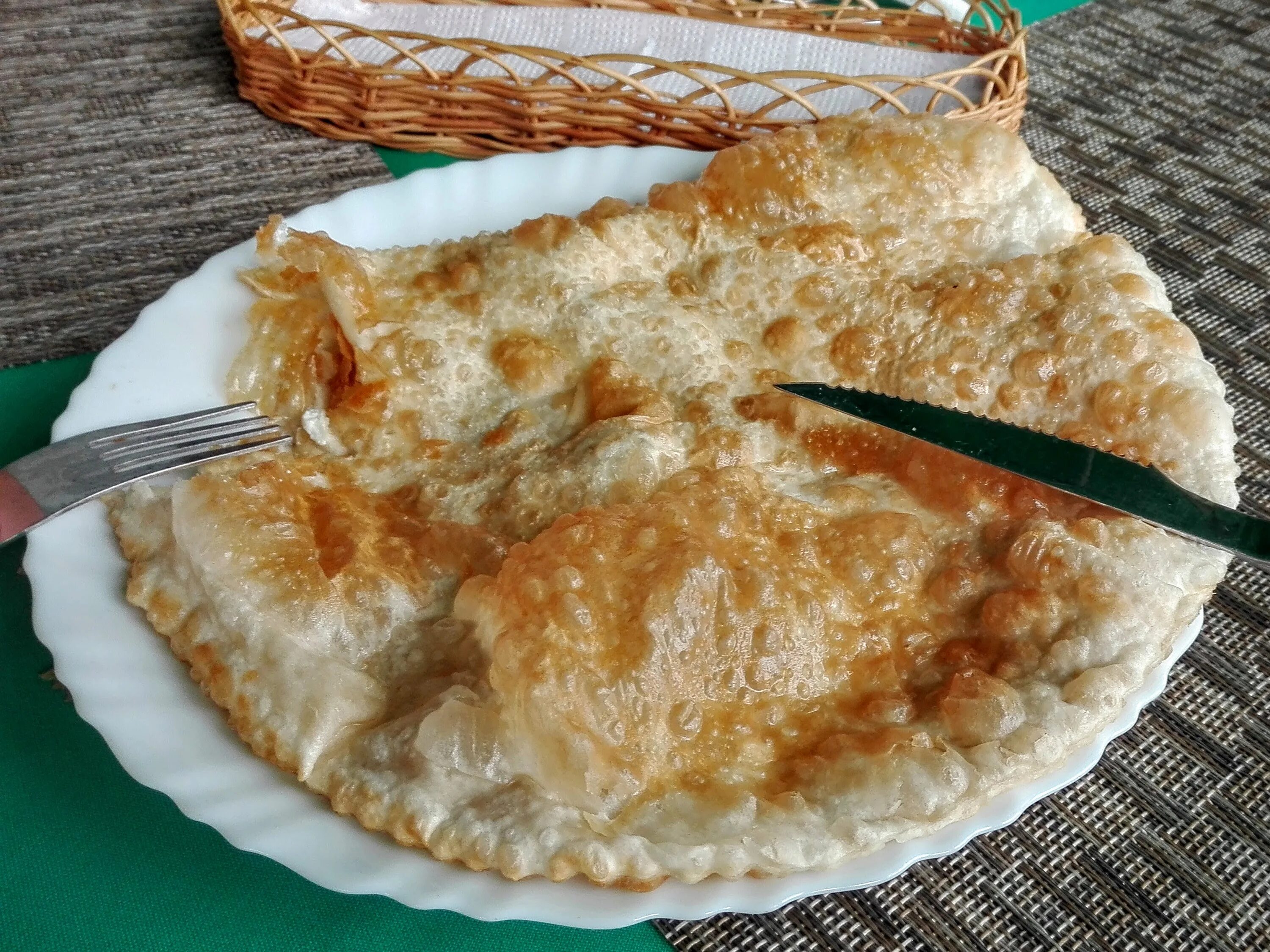 Приготовление чебуреков с мясом рецепт